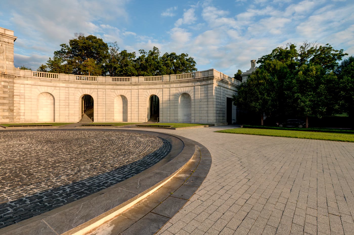 The Military Women’s Memorial at the ceremonial entrance to Arlington National Cemetery